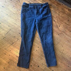 Chico’s Fabulously Slimming dark wash stretchy 6 jeans